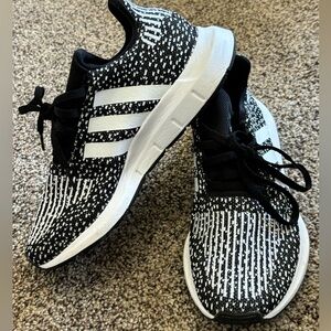Kids black and white adidas